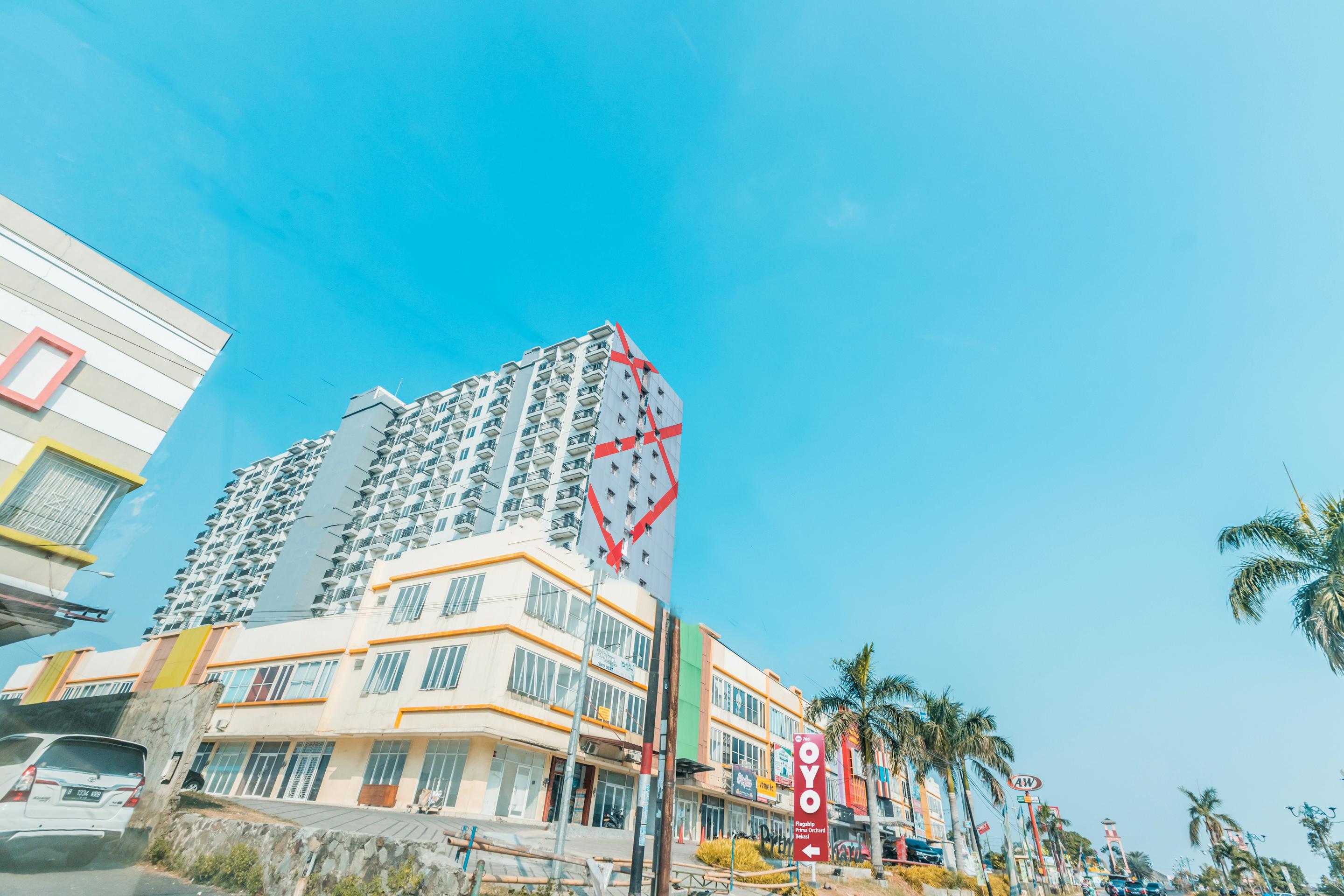 Oyo Flagship 766 Prima Orchard Hotel Бекаси Екстериор снимка