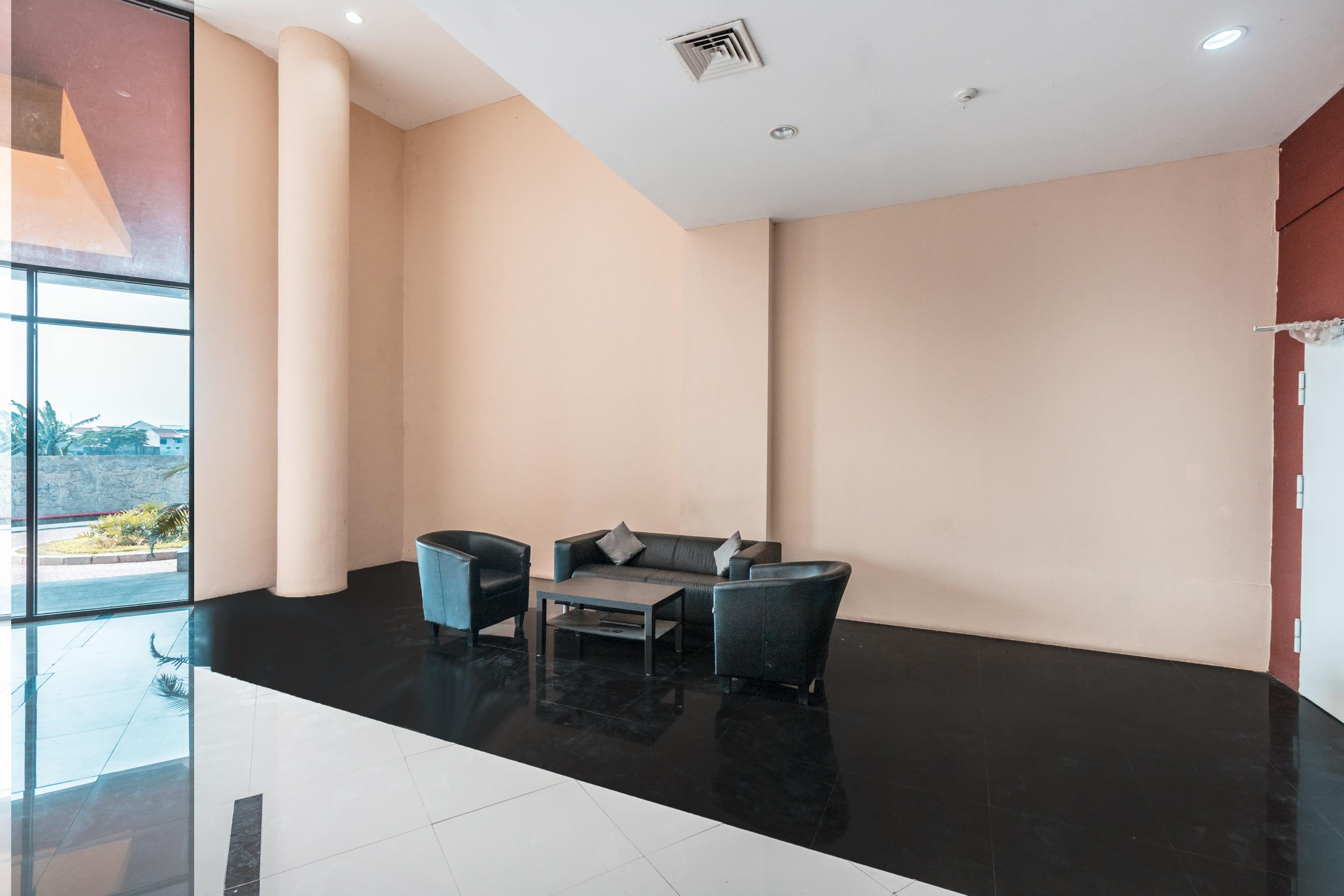 Oyo Flagship 766 Prima Orchard Hotel Бекаси Екстериор снимка