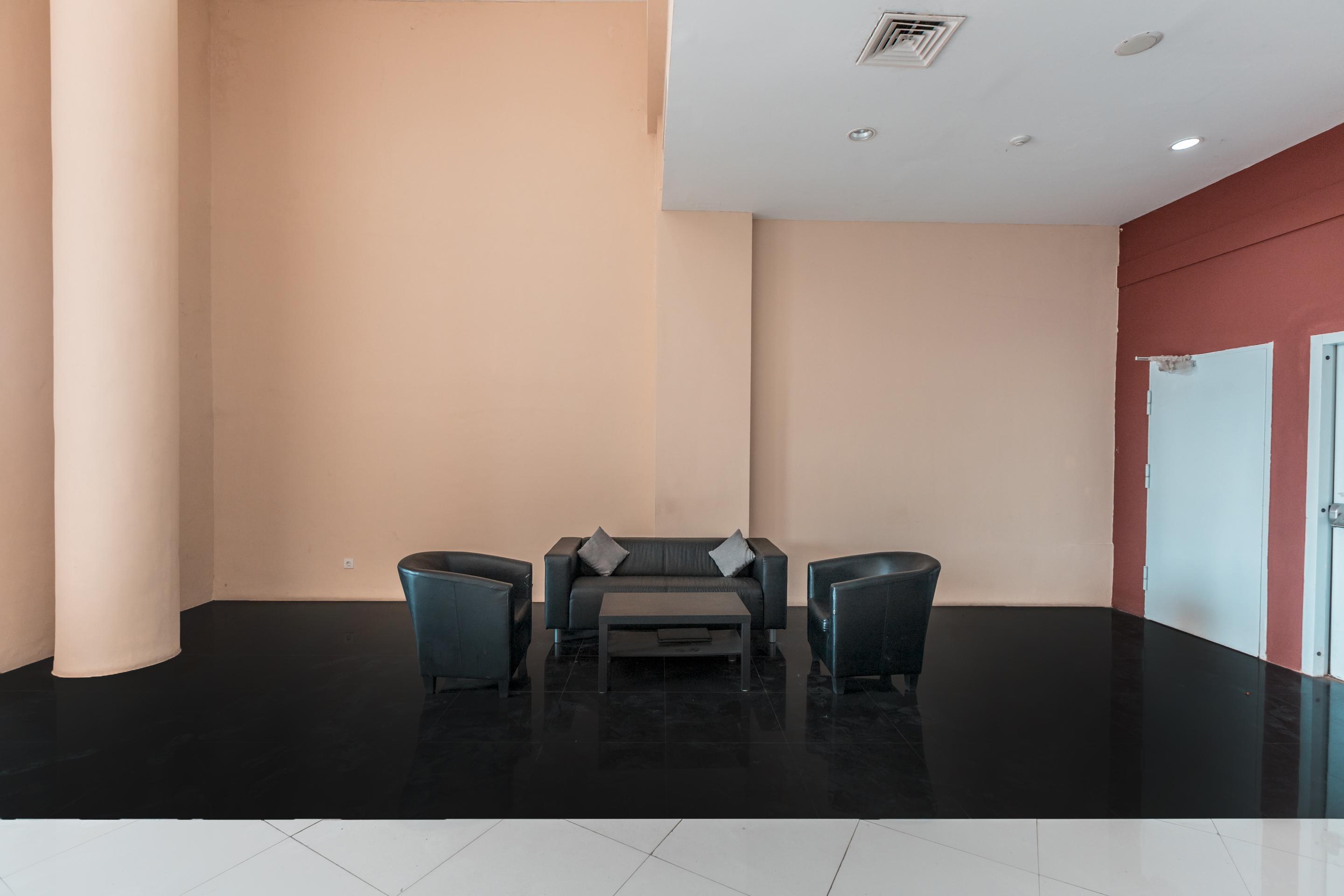 Oyo Flagship 766 Prima Orchard Hotel Бекаси Екстериор снимка