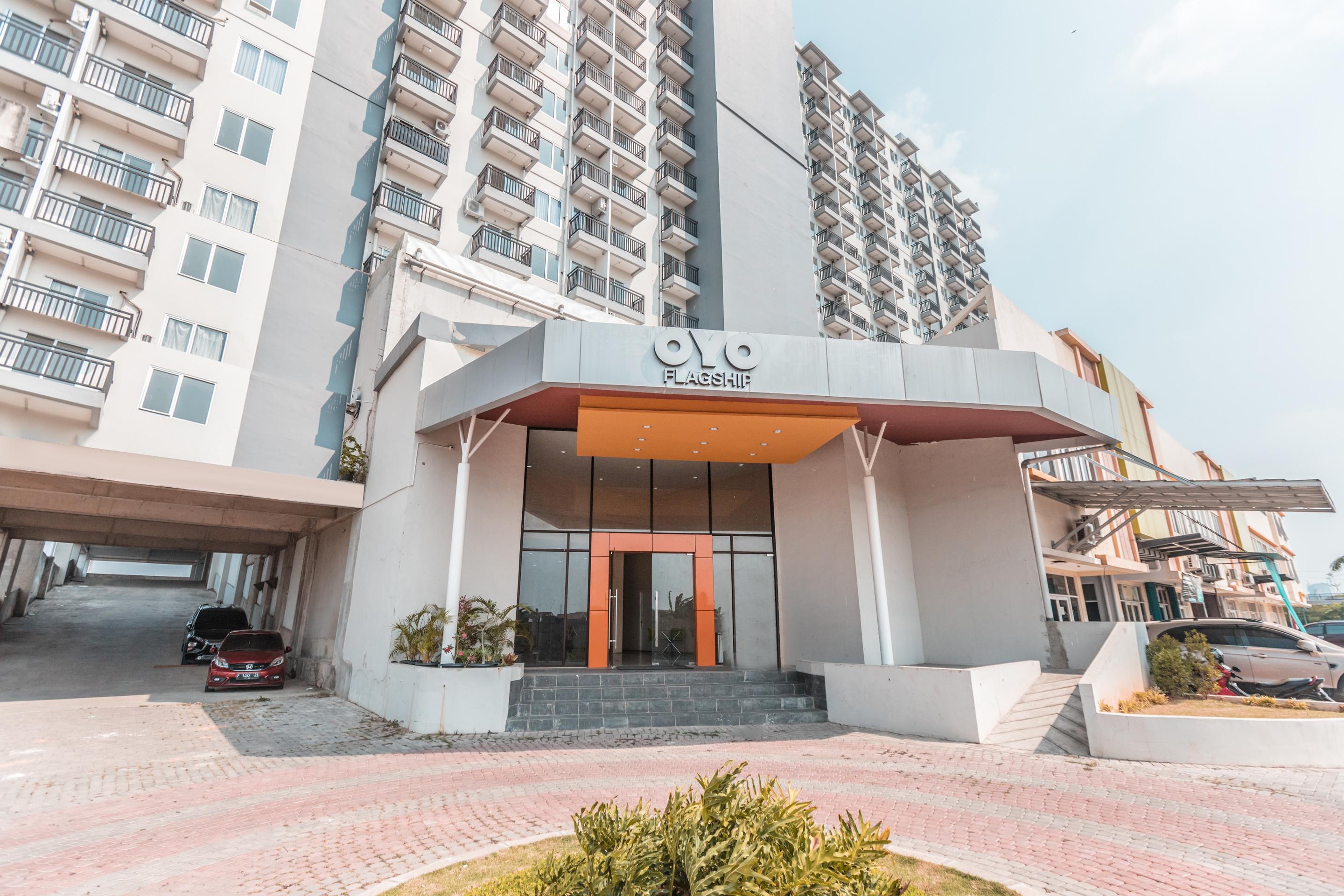 Oyo Flagship 766 Prima Orchard Hotel Бекаси Екстериор снимка