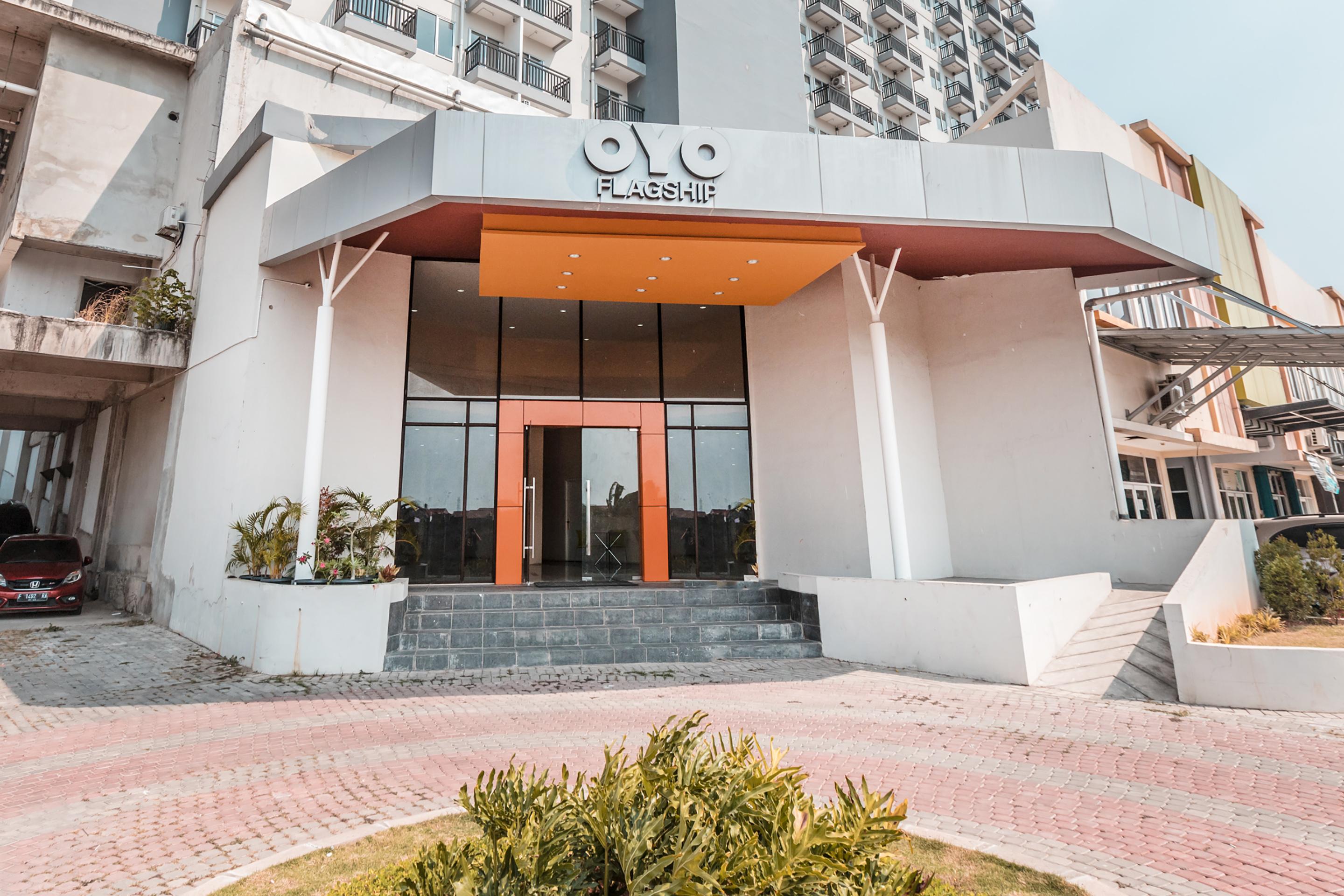 Oyo Flagship 766 Prima Orchard Hotel Бекаси Екстериор снимка