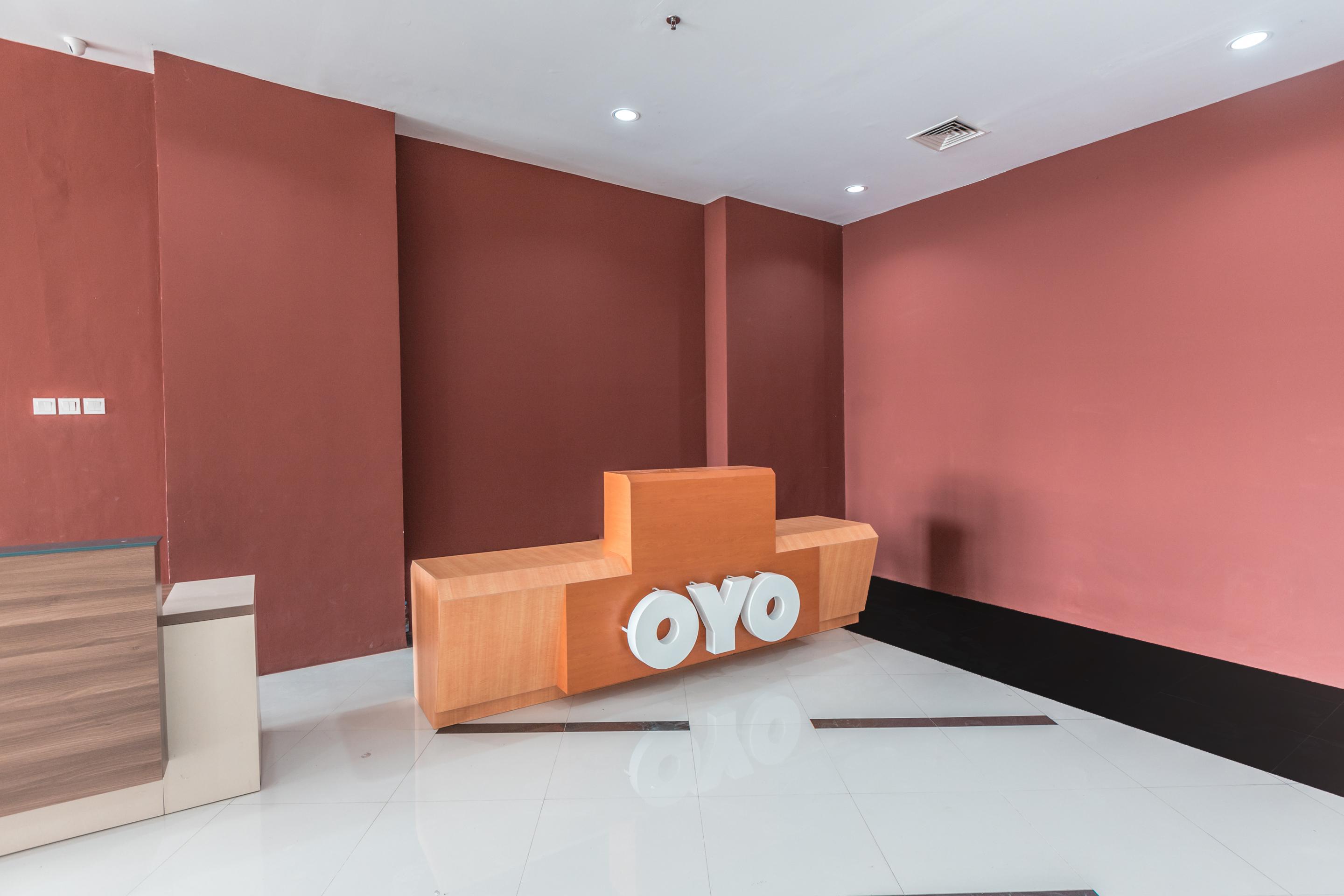 Oyo Flagship 766 Prima Orchard Hotel Бекаси Екстериор снимка